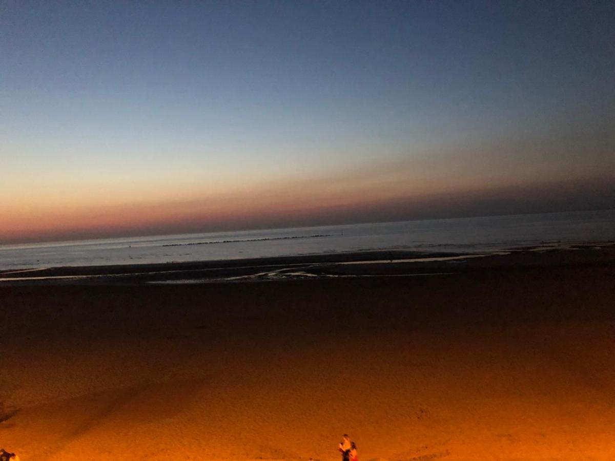 Appartement Sur La Plage De Malo Les Bains Vue Mer Dunkirk Eksteriør billede
