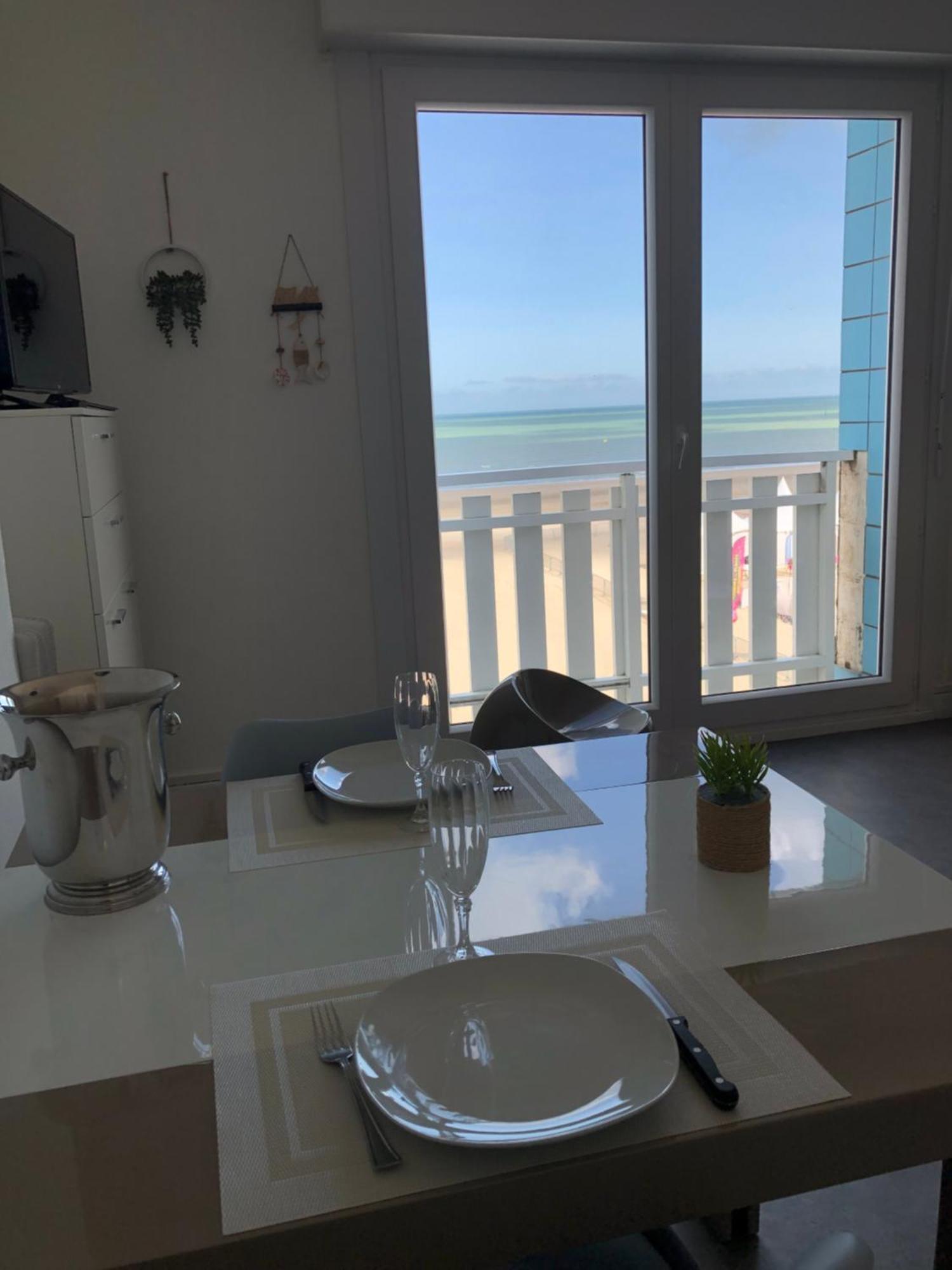 Appartement Sur La Plage De Malo Les Bains Vue Mer Dunkirk Eksteriør billede