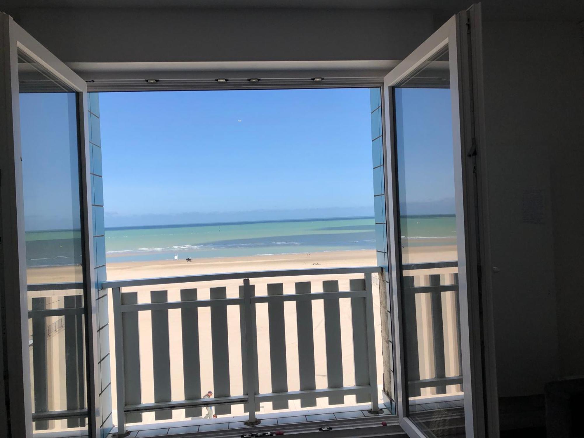 Appartement Sur La Plage De Malo Les Bains Vue Mer Dunkirk Eksteriør billede